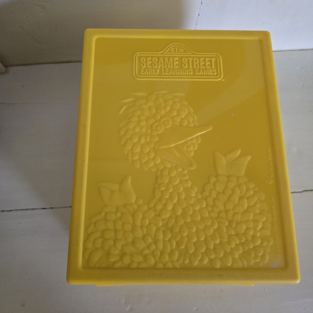 Sesame Street Early Learning Educational Games 1989 Cards W Yellow Storage